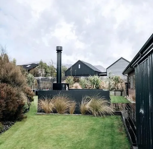 Villa Avalanche Place
