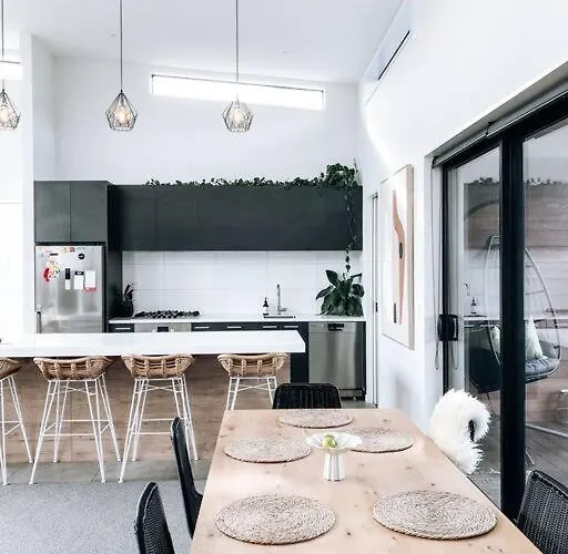 Avalanche Place Villa *